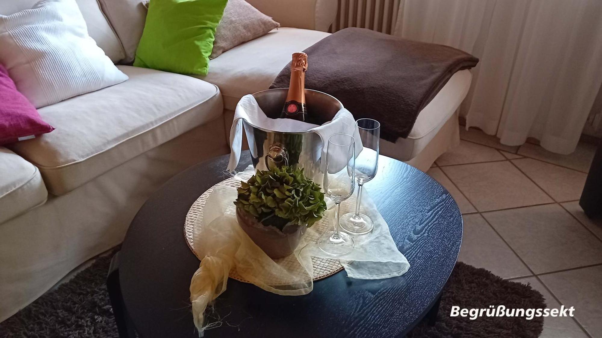 Haus Sonnenschein Apartment Wiltingen Bagian luar foto